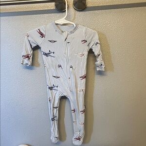 Kyte BABY Airplane Print Bodysuit - Light Blue